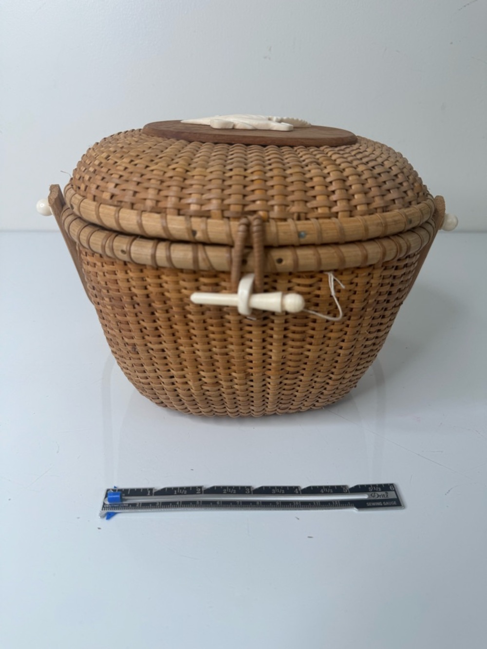 Vintage Nantucket Basket Handbag with Bird - Picture 8 of 9
